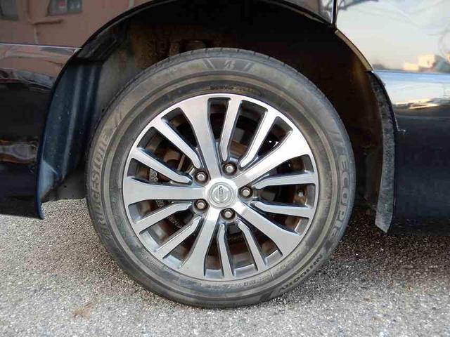 セレナ ハイウェイスターＳ－ＨＶアドバンスドセーフティパック　禁煙車　スマートキー　プッシュスタート　アイドリングストップ　両側パワースライドドア　アラウンドビューモニター　フリップダウンモニター　ＨＤＤナビ　フルセグ　ＣＤ　ＤＶＤ　ＥＴＣ（17枚目）