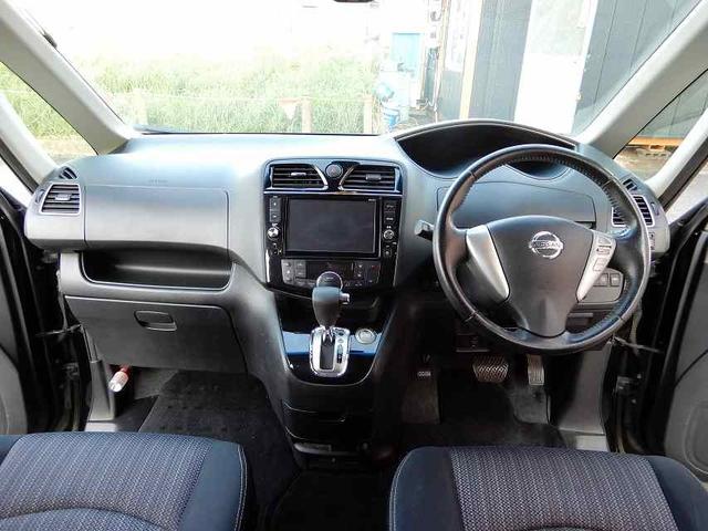 セレナ ハイウェイスターＳ－ＨＶアドバンスドセーフティパック　禁煙車　スマートキー　プッシュスタート　アイドリングストップ　両側パワースライドドア　アラウンドビューモニター　フリップダウンモニター　ＨＤＤナビ　フルセグ　ＣＤ　ＤＶＤ　ＥＴＣ（25枚目）