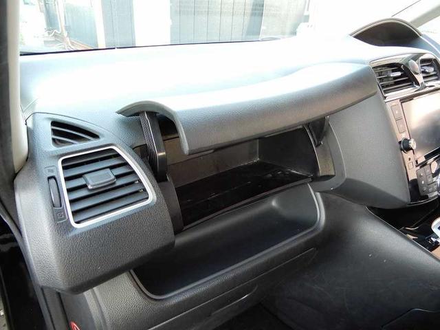 セレナ ハイウェイスターＳ－ＨＶアドバンスドセーフティパック　禁煙車　スマートキー　プッシュスタート　アイドリングストップ　両側パワースライドドア　アラウンドビューモニター　フリップダウンモニター　ＨＤＤナビ　フルセグ　ＣＤ　ＤＶＤ　ＥＴＣ（32枚目）