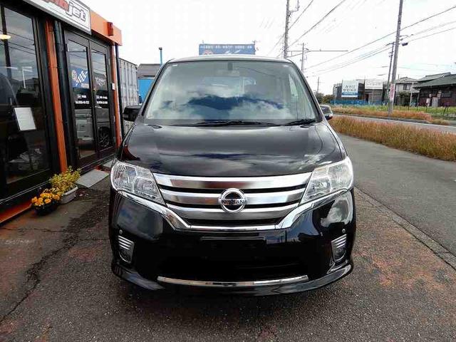 セレナ ハイウェイスター　Ｖセレクション　禁煙車　スマートキー２個　プッシュスタート　両側パワースライドドア　ＨＤＤナビ　フルセグ　ＣＤ　ＤＶＤ　Ｂｌｕｅｔｏｏｔｈ　バックカメラ　フリップダウンモニター　ＥＴＣ（4枚目）