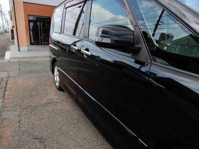 セレナ ハイウェイスター　Ｖセレクション　禁煙車　スマートキー２個　プッシュスタート　両側パワースライドドア　ＨＤＤナビ　フルセグ　ＣＤ　ＤＶＤ　Ｂｌｕｅｔｏｏｔｈ　バックカメラ　フリップダウンモニター　ＥＴＣ（12枚目）