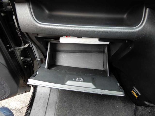 セレナ ハイウェイスター　Ｖセレクション　禁煙車　スマートキー２個　プッシュスタート　両側パワースライドドア　ＨＤＤナビ　フルセグ　ＣＤ　ＤＶＤ　Ｂｌｕｅｔｏｏｔｈ　バックカメラ　フリップダウンモニター　ＥＴＣ（39枚目）