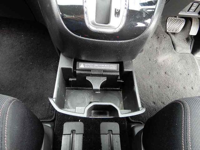 セレナ ハイウェイスター　Ｖセレクション　禁煙車　スマートキー２個　プッシュスタート　両側パワースライドドア　ＨＤＤナビ　フルセグ　ＣＤ　ＤＶＤ　Ｂｌｕｅｔｏｏｔｈ　バックカメラ　フリップダウンモニター　ＥＴＣ（42枚目）