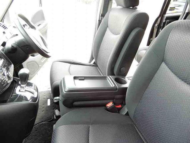 セレナ ハイウェイスター　Ｖセレクション　禁煙車　スマートキー２個　プッシュスタート　両側パワースライドドア　ＨＤＤナビ　フルセグ　ＣＤ　ＤＶＤ　Ｂｌｕｅｔｏｏｔｈ　バックカメラ　フリップダウンモニター　ＥＴＣ（55枚目）