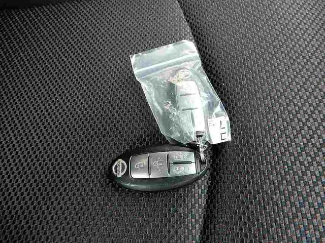 セレナ ハイウェイスター　Ｖセレクション　禁煙車　スマートキー２個　プッシュスタート　両側パワースライドドア　ＨＤＤナビ　フルセグ　ＣＤ　ＤＶＤ　Ｂｌｕｅｔｏｏｔｈ　バックカメラ　フリップダウンモニター　ＥＴＣ（80枚目）