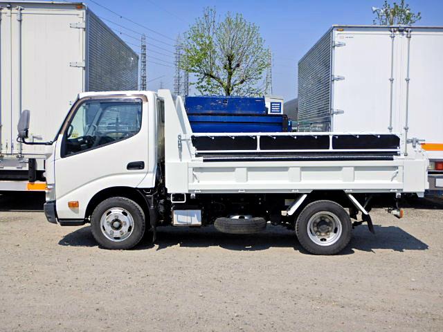 ダンプ 2t コボレーン付 フルジャストロー 3方開 5MT(4枚目)