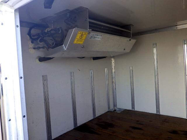 　１．５トン　冷蔵冷凍車　－３０℃　低温　スライドサイドドア　リア観音　左電格ミラー　カラーバックモニター　キーレス　８ナンバー　１５００ｋｇ　２人乗　５ＭＴ(31枚目)