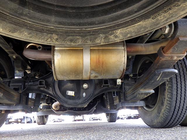 アトラストラック 　１．２５トン　Ｗキャブ　平ボディー　スーパーロー　６人乗り　普通免許可　　リアＷタイヤ　荷台床鉄板　アオリステンレスカバー　荷台内側ラプターライナー　ドラレコ　ＥＴＣ　キーレス　１２５０ｋｇ　５ＭＴ（25枚目）