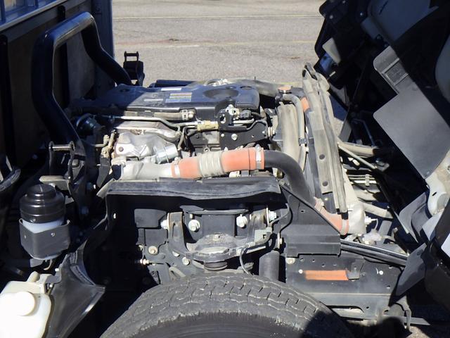 エルフトラック 3.5トン 平ボディー ワイドキャビン 荷台ワイドロング 床鉄板加工 鳥居縞板加工 あおり縞板加工 あおり開閉補助装置 坂道発進補助装置 ETC キーレス 保証書 3500kg 3人乗 6MT(41枚目)