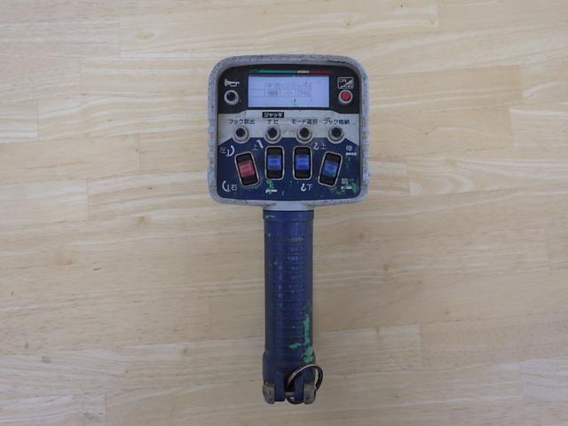 コンドル 　６．６トン　４段クレーン付き平ボディー　ラジコン　増トン　ワイド　ベッド付き　２．９３ｔ吊り　角足アウトリガー　フックイン　タダノ　２４４馬力　坂道発進補助装置　ＥＴＣ　６６００ｋｇ　６ＭＴ（15枚目）