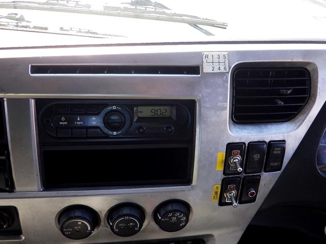 コンドル 　６．６トン　４段クレーン付き平ボディー　ラジコン　増トン　ワイド　ベッド付き　２．９３ｔ吊り　角足アウトリガー　フックイン　タダノ　２４４馬力　坂道発進補助装置　ＥＴＣ　６６００ｋｇ　６ＭＴ（19枚目）