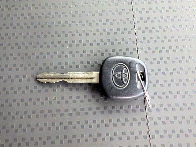 トヨエース 　３．５トン　平ボディー　全低床　３方開　床鉄板　あおりプロテクター　メッキパーツ　衝突被害軽減ブレーキ　ＬＥＤヘッドライト　デジタルインナーミラー　ドライブレコーダー　ＥＴＣ　３５００ｋｇ　６ＭＴ（52枚目）