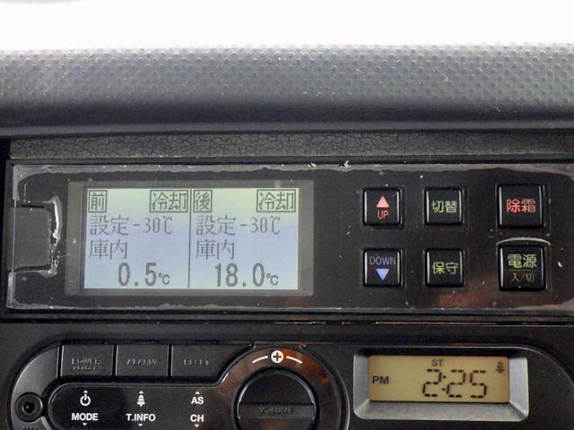 エルフトラック 　２トン　低温冷蔵冷凍車　４ＷＤ　２室式　スタンバイ　ハイキャブ　セミワイドロング　－３０度　荷台床ステンレス　両サイドドア　ＬＥＤサイドマーカー　ＥＴＣ　バックカメラ　２０００ｋｇ　ＡＴ（16枚目）