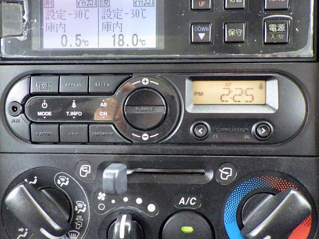エルフトラック 　２トン　低温冷蔵冷凍車　４ＷＤ　２室式　スタンバイ　ハイキャブ　セミワイドロング　－３０度　荷台床ステンレス　両サイドドア　ＬＥＤサイドマーカー　ＥＴＣ　バックカメラ　２０００ｋｇ　ＡＴ（17枚目）