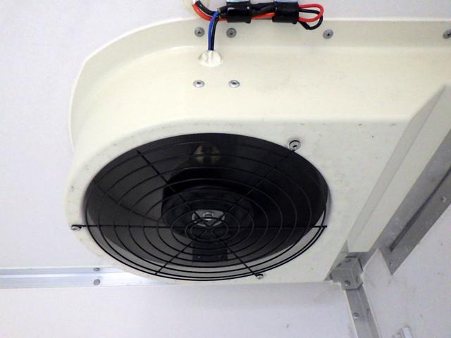 エルフトラック 　２トン　低温冷蔵冷凍車　４ＷＤ　２室式　スタンバイ　ハイキャブ　セミワイドロング　－３０度　荷台床ステンレス　両サイドドア　ＬＥＤサイドマーカー　ＥＴＣ　バックカメラ　２０００ｋｇ　ＡＴ（38枚目）