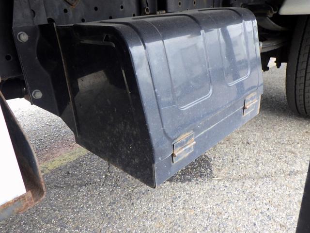 エルフトラック 　２トン　低温冷蔵冷凍車　４ＷＤ　２室式　スタンバイ　ハイキャブ　セミワイドロング　－３０度　荷台床ステンレス　両サイドドア　ＬＥＤサイドマーカー　ＥＴＣ　バックカメラ　２０００ｋｇ　ＡＴ（47枚目）