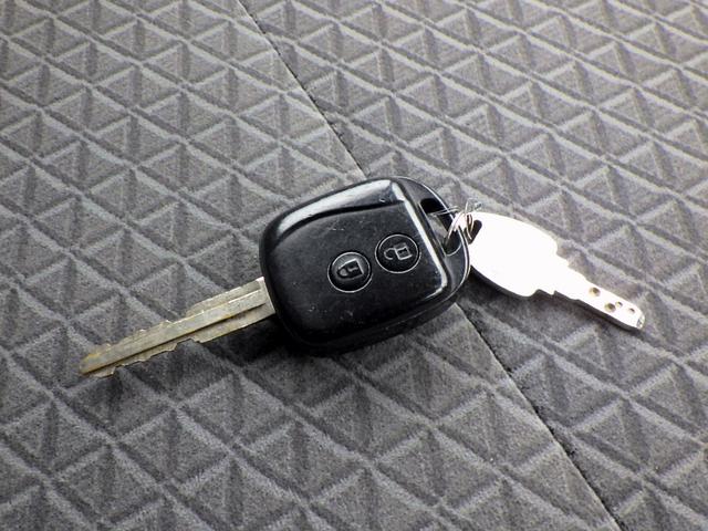 エルフトラック 　２トン　低温冷蔵冷凍車　４ＷＤ　２室式　スタンバイ　ハイキャブ　セミワイドロング　－３０度　荷台床ステンレス　両サイドドア　ＬＥＤサイドマーカー　ＥＴＣ　バックカメラ　２０００ｋｇ　ＡＴ（52枚目）