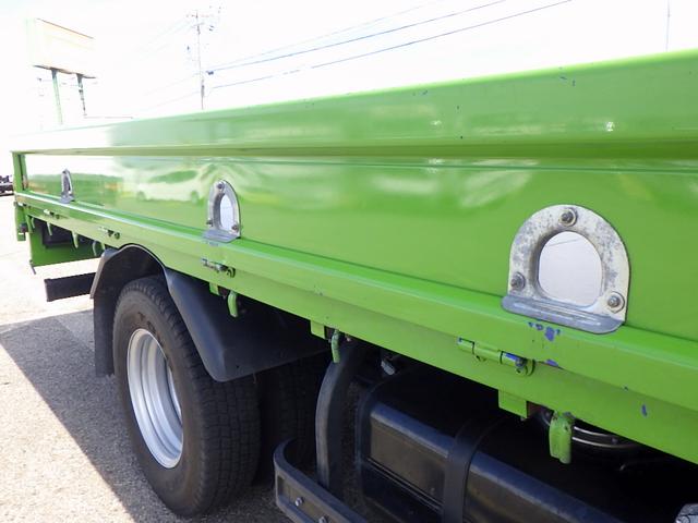 キャンター 　１．９トン　Ｗキャブ　平ボディー　荷台セミワイドロング　リアクーラー　全低床　荷台床鉄板張り　フック３対　ロープ穴３対　衝突軽減　車線逸脱警報　バックカメラ　ドラレコ　ナビＴＶ　１９００ｋｇ　ＡＴ（34枚目）