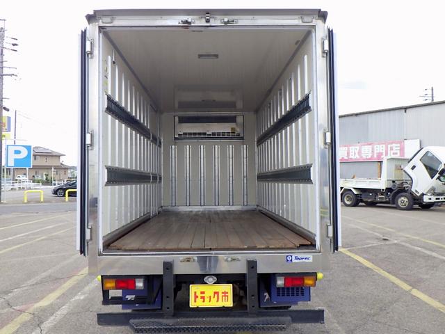 キャンター 　１．８５トン　低温冷蔵冷凍車　－３０度　荷台セミワイドセミロング　スタンバイ　荷台床ステンレス　左サイドドア　簡易仕切り扉　衝突軽減ブレーキ　車線逸脱警報　バックモニター　１８５０ｋｇ　５ＭＴ（7枚目）