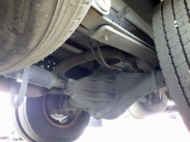 キャンター 　１．８５トン　低温冷蔵冷凍車　－３０度　荷台セミワイドセミロング　スタンバイ　荷台床ステンレス　左サイドドア　簡易仕切り扉　衝突軽減ブレーキ　車線逸脱警報　バックモニター　１８５０ｋｇ　５ＭＴ（31枚目）