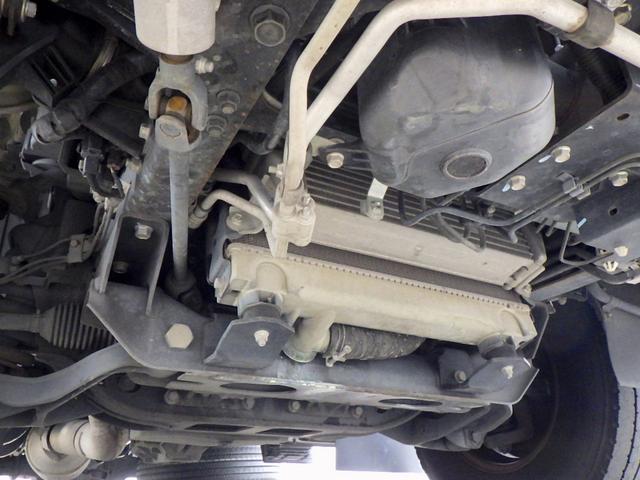 キャンター 　１．８５トン　低温冷蔵冷凍車　－３０度　荷台セミワイドセミロング　スタンバイ　荷台床ステンレス　左サイドドア　簡易仕切り扉　衝突軽減ブレーキ　車線逸脱警報　バックモニター　１８５０ｋｇ　５ＭＴ（32枚目）