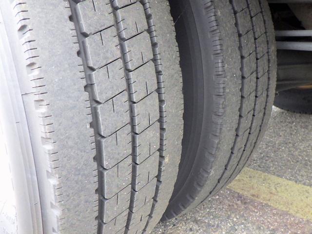 キャンター 　１．８５トン　低温冷蔵冷凍車　－３０度　荷台セミワイドセミロング　スタンバイ　荷台床ステンレス　左サイドドア　簡易仕切り扉　衝突軽減ブレーキ　車線逸脱警報　バックモニター　１８５０ｋｇ　５ＭＴ（35枚目）