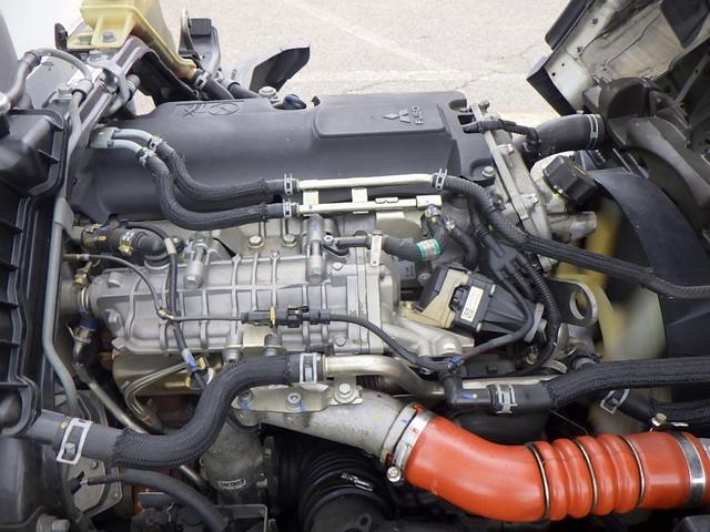 キャンター 　１．８５トン　低温冷蔵冷凍車　－３０度　荷台セミワイドセミロング　スタンバイ　荷台床ステンレス　左サイドドア　簡易仕切り扉　衝突軽減ブレーキ　車線逸脱警報　バックモニター　１８５０ｋｇ　５ＭＴ（37枚目）