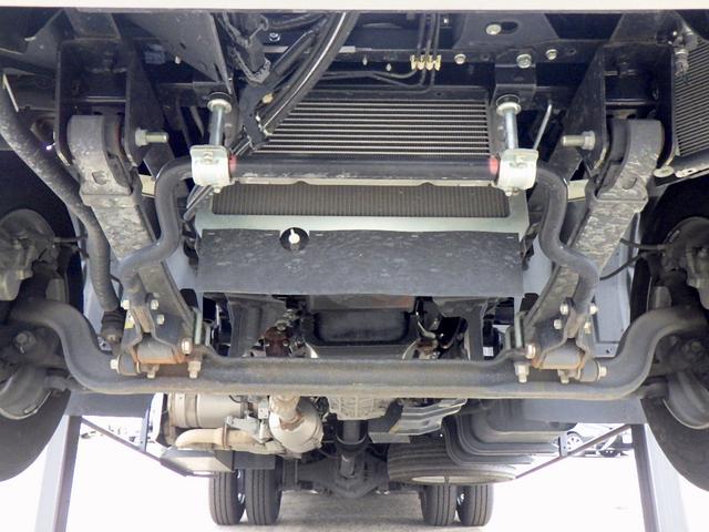 デュトロ 　２．８トン　キャリアカー　２台積み　ハイグレード　リアサス圧縮　ハイジャッキ　ラジコン　チェーンウインチ　ステンレス工具箱　磁気サス運転席シート　衝突軽減ブレーキ　バックカメラ　２８００ｋｇ　６ＭＴ（28枚目）