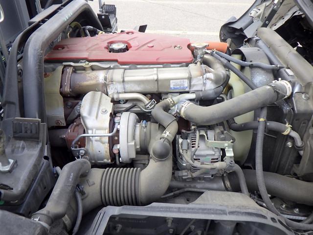 デュトロ 　２．８トン　キャリアカー　２台積み　ハイグレード　リアサス圧縮　ハイジャッキ　ラジコン　チェーンウインチ　ステンレス工具箱　磁気サス運転席シート　衝突軽減ブレーキ　バックカメラ　２８００ｋｇ　６ＭＴ（30枚目）