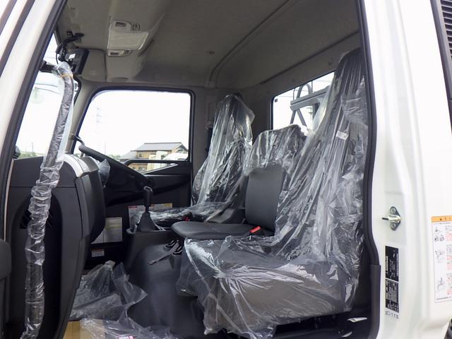 ファイター 　３．５トン　アームロール　脱着装置付きコンテナ専用車　ラダー付きバックステージ　衝突軽減ブレーキ　車線逸脱警報　横滑り防止装置　クルーズコントロール　ミラーヒーター　３５００ｋｇ　６ＭＴ（12枚目）