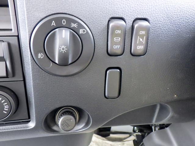 ファイター 　３．５トン　アームロール　脱着装置付きコンテナ専用車　ラダー付きバックステージ　衝突軽減ブレーキ　車線逸脱警報　横滑り防止装置　クルーズコントロール　ミラーヒーター　３５００ｋｇ　６ＭＴ（23枚目）