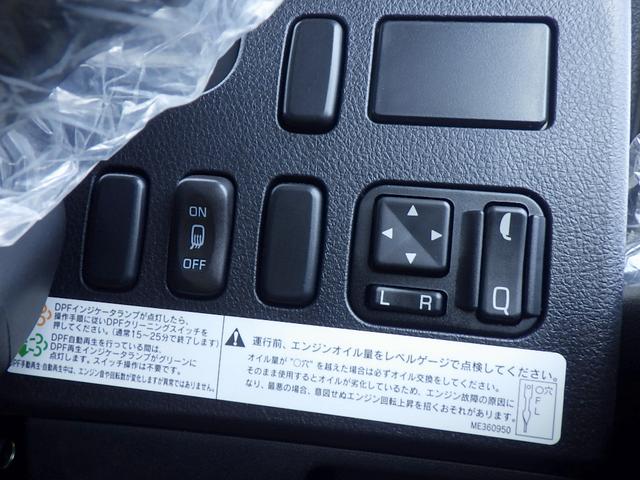 ファイター 　３．５トン　アームロール　脱着装置付きコンテナ専用車　ラダー付きバックステージ　衝突軽減ブレーキ　車線逸脱警報　横滑り防止装置　クルーズコントロール　ミラーヒーター　３５００ｋｇ　６ＭＴ（24枚目）