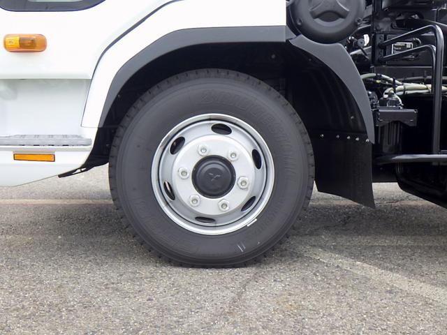 ファイター 　３．５トン　アームロール　脱着装置付きコンテナ専用車　ラダー付きバックステージ　衝突軽減ブレーキ　車線逸脱警報　横滑り防止装置　クルーズコントロール　ミラーヒーター　３５００ｋｇ　６ＭＴ（25枚目）