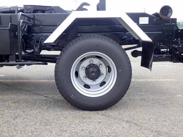 ファイター 　３．５トン　アームロール　脱着装置付きコンテナ専用車　ラダー付きバックステージ　衝突軽減ブレーキ　車線逸脱警報　横滑り防止装置　クルーズコントロール　ミラーヒーター　３５００ｋｇ　６ＭＴ（26枚目）