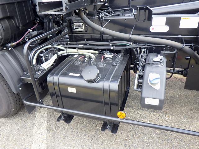 ファイター 　３．５トン　アームロール　脱着装置付きコンテナ専用車　ラダー付きバックステージ　衝突軽減ブレーキ　車線逸脱警報　横滑り防止装置　クルーズコントロール　ミラーヒーター　３５００ｋｇ　６ＭＴ（39枚目）