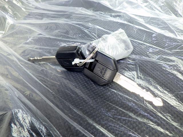 ファイター 　３．５トン　アームロール　脱着装置付きコンテナ専用車　ラダー付きバックステージ　衝突軽減ブレーキ　車線逸脱警報　横滑り防止装置　クルーズコントロール　ミラーヒーター　３５００ｋｇ　６ＭＴ（52枚目）