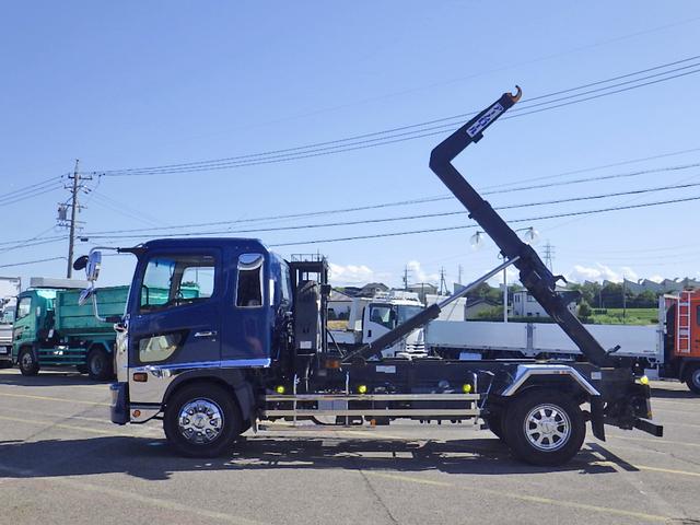 ヒノレンジャー 　８トン　脱着装置付コンテナ専用車　増トン　ベッド付き　新明和アームロール　コンテナ用コボレーン接続カプラ　キャブバックステージ　衝突軽減ブレーキ　車線逸脱警報　運転席シートヒーター　８０００ｋｇ　ＡＴ（31枚目）