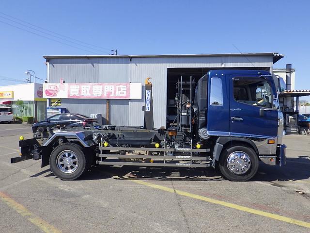 ヒノレンジャー 　８トン　脱着装置付コンテナ専用車　増トン　ベッド付き　新明和アームロール　コンテナ用コボレーン接続カプラ　キャブバックステージ　衝突軽減ブレーキ　車線逸脱警報　運転席シートヒーター　８０００ｋｇ　ＡＴ（33枚目）