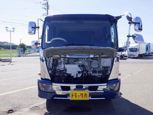 ヒノレンジャー 　８トン　脱着装置付コンテナ専用車　増トン　ベッド付き　新明和アームロール　コンテナ用コボレーン接続カプラ　キャブバックステージ　衝突軽減ブレーキ　車線逸脱警報　運転席シートヒーター　８０００ｋｇ　ＡＴ（41枚目）