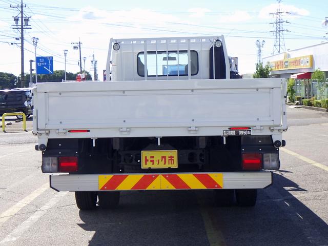 ヒノレンジャー ロング　３．９５トン　平ボディー　ベッド付き　標準５３０　荷台床板張り　クルーズコントロール　横滑り防止装置　ＥＴＣ２．０　衝突軽減ブレーキ　車線逸脱警報　ドラレコ　エアサスシート　３９５０ｋｇ　ＡＴ（6枚目）