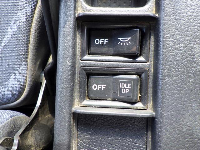 ヒノレンジャー 　３．７トン　脱着装置付きコンテナ専用車　極東開発フックロール　ラジコン　８立米コンテナ付き　ツインホイスト　ルーフラック　ＬＥＤ作業灯　坂道発進補助装置　ＥＴＣ　アルコアＡＷ　３７００ｋｇ　６ＭＴ（49枚目）