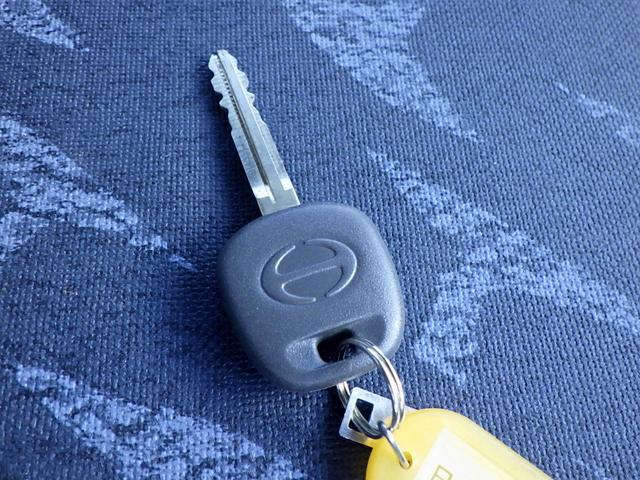 ヒノレンジャー 　３．７トン　脱着装置付きコンテナ専用車　極東開発フックロール　ラジコン　８立米コンテナ付き　ツインホイスト　ルーフラック　ＬＥＤ作業灯　坂道発進補助装置　ＥＴＣ　アルコアＡＷ　３７００ｋｇ　６ＭＴ（52枚目）