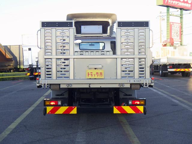 キャンター  3.5トン 1台積みキャリアカー カスタムグレード フルフラット ウインチ ラジコン ステンレス工具箱 純正エアディフレクター 車線逸脱警報 衝突軽減ブレーキ ナビTV ETC 3500kg AT(6枚目)