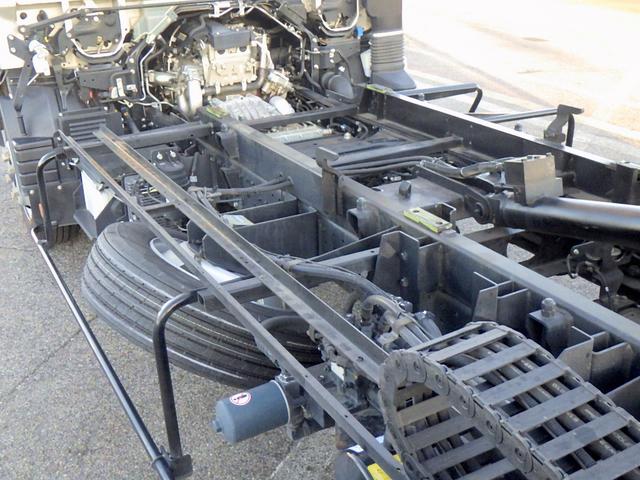 キャンター  3.5トン 1台積みキャリアカー カスタムグレード フルフラット ウインチ ラジコン ステンレス工具箱 純正エアディフレクター 車線逸脱警報 衝突軽減ブレーキ ナビTV ETC 3500kg AT(11枚目)