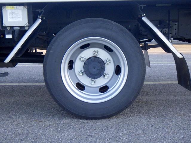 キャンター  3.5トン 1台積みキャリアカー カスタムグレード フルフラット ウインチ ラジコン ステンレス工具箱 純正エアディフレクター 車線逸脱警報 衝突軽減ブレーキ ナビTV ETC 3500kg AT(26枚目)