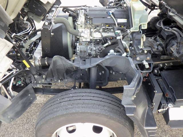 キャンター  3.5トン 1台積みキャリアカー カスタムグレード フルフラット ウインチ ラジコン ステンレス工具箱 純正エアディフレクター 車線逸脱警報 衝突軽減ブレーキ ナビTV ETC 3500kg AT(32枚目)