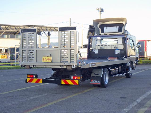 キャンター  3.5トン 1台積みキャリアカー カスタムグレード フルフラット ウインチ ラジコン ステンレス工具箱 純正エアディフレクター 車線逸脱警報 衝突軽減ブレーキ ナビTV ETC 3500kg AT(33枚目)