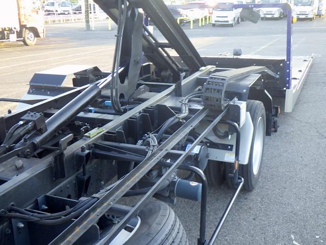 キャンター  3.5トン 1台積みキャリアカー カスタムグレード フルフラット ウインチ ラジコン ステンレス工具箱 純正エアディフレクター 車線逸脱警報 衝突軽減ブレーキ ナビTV ETC 3500kg AT(39枚目)