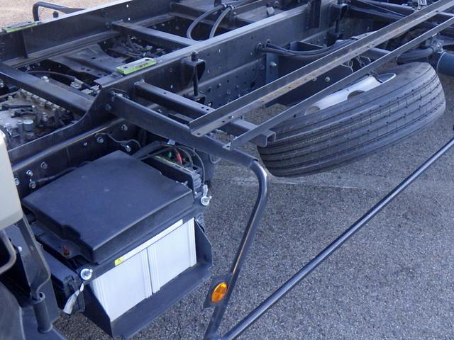 キャンター  3.5トン 1台積みキャリアカー カスタムグレード フルフラット ウインチ ラジコン ステンレス工具箱 純正エアディフレクター 車線逸脱警報 衝突軽減ブレーキ ナビTV ETC 3500kg AT(40枚目)