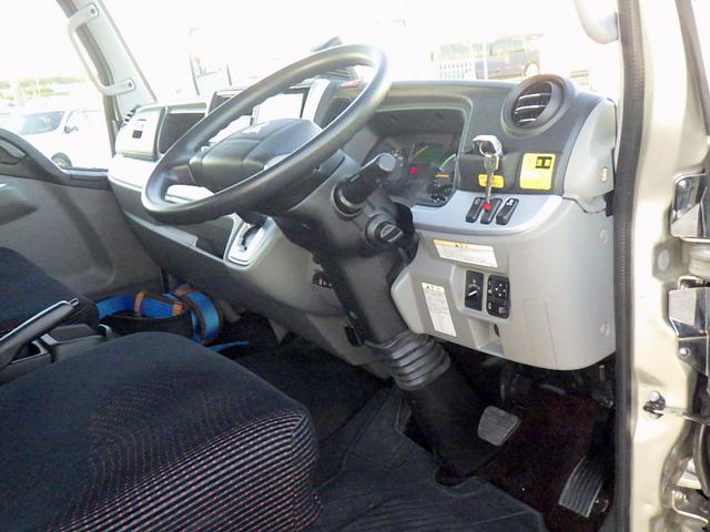 キャンター  3.5トン 1台積みキャリアカー カスタムグレード フルフラット ウインチ ラジコン ステンレス工具箱 純正エアディフレクター 車線逸脱警報 衝突軽減ブレーキ ナビTV ETC 3500kg AT(45枚目)